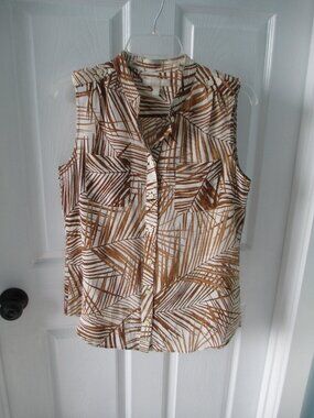 Banana Republic silk sleeveless blouse